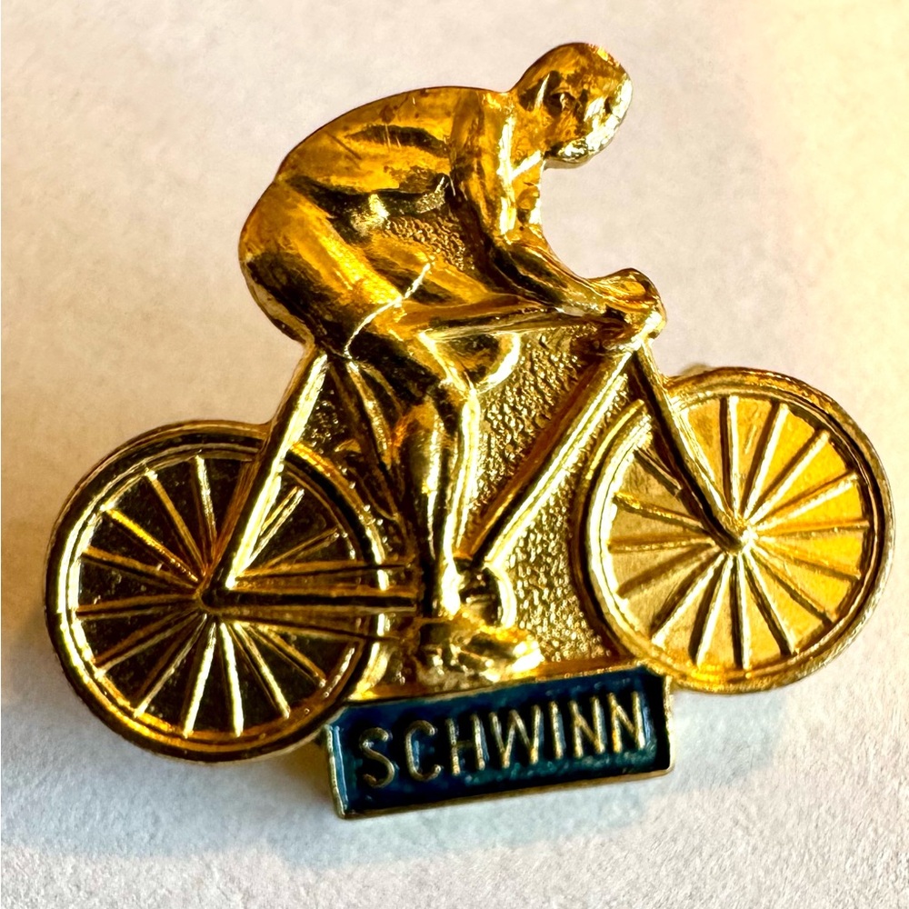 Schwinn Gold Cyclist Badge with Black Logo